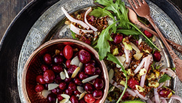 Roter Quinoa-Salat mit Gutfried Putenbrust „Natur“